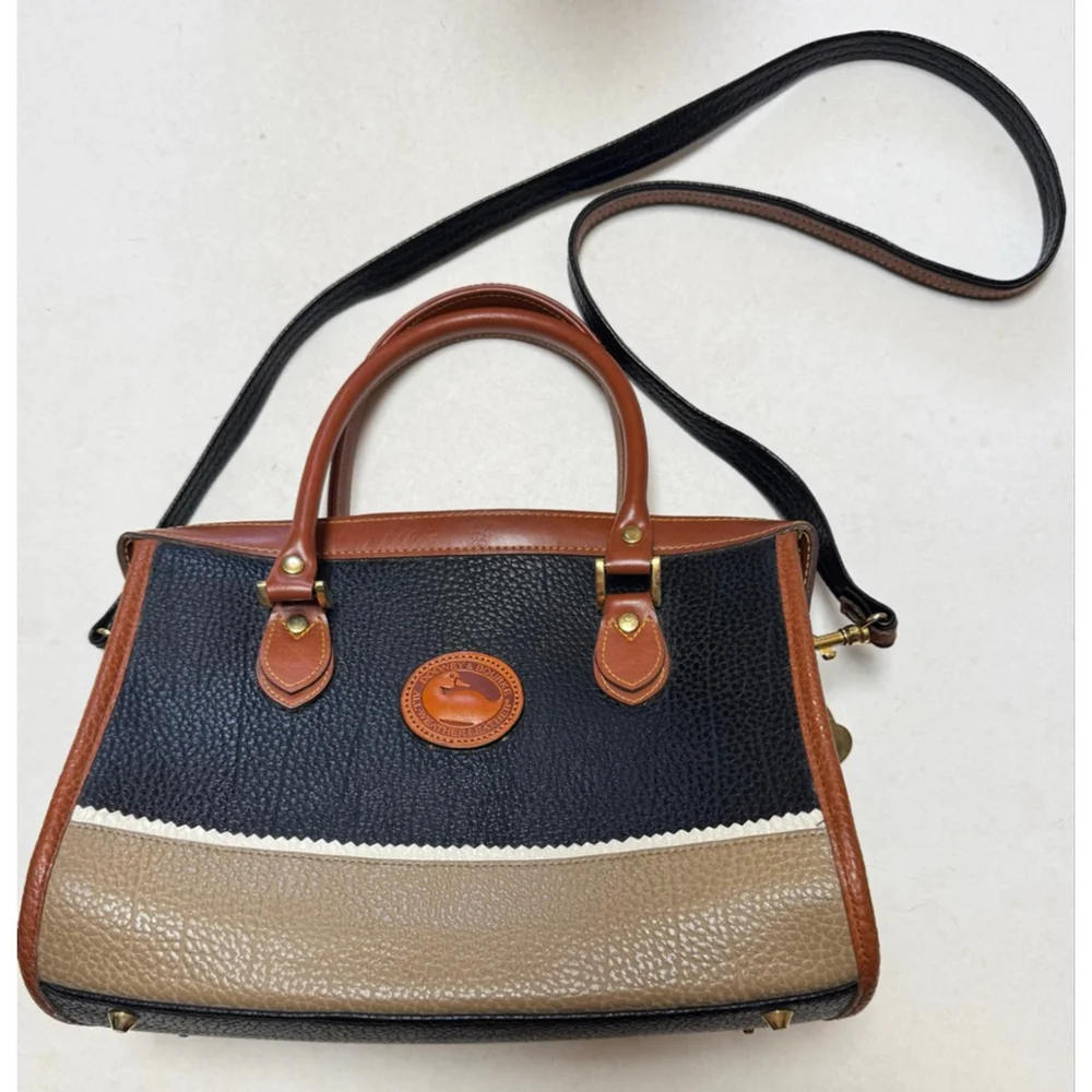 Vintage Dooney & Bourke Classic Boston Style All Weather pebble Leather Satchel